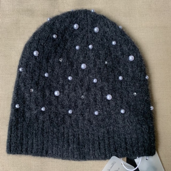 NWT Womens Minnie Rose Cashmere Blend Gray W/Pearls & Stones Beanie Hat O/S Minnie Mouse Beanies main image 3